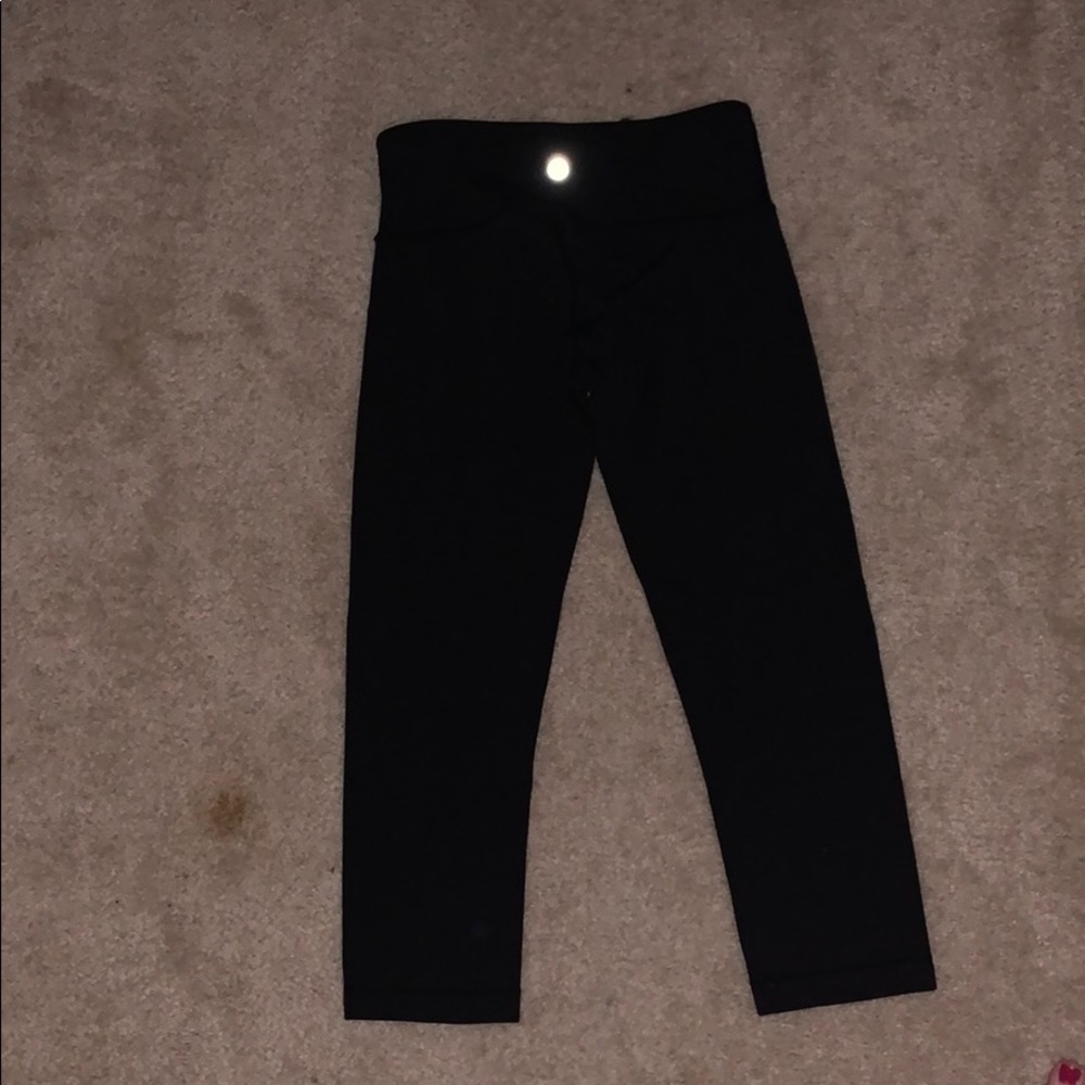LULU BLACK LEGGINGS!!!